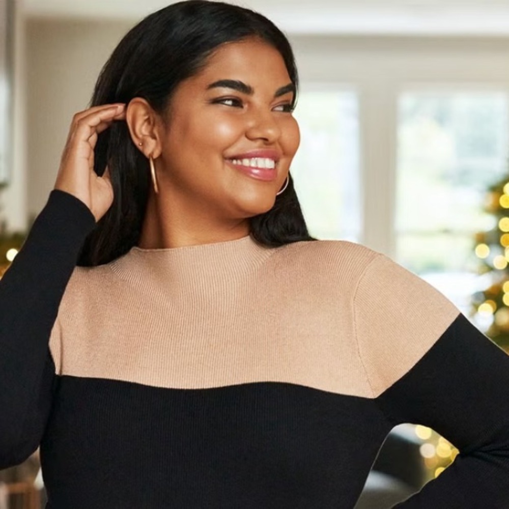 Size 30/32 Black and Tan Colorblock Sweater